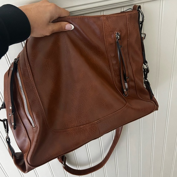 Chic Saddle Brown Faux Leather Slouchy Shoulder Bag Adjustable - Picture 6 of 13